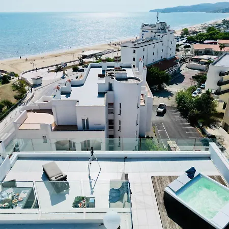 V Penthouse Apartment